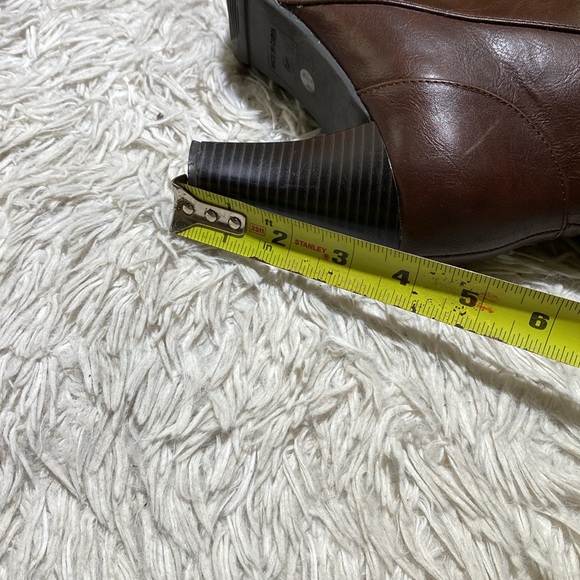 Woman’s Anna heeled boots - Picture 11 of 12